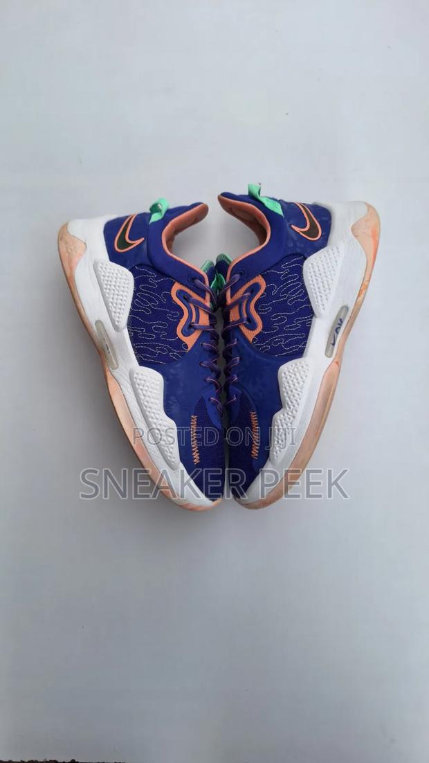 Basketball Shoes [Pg 5 ] - thumbnail 2