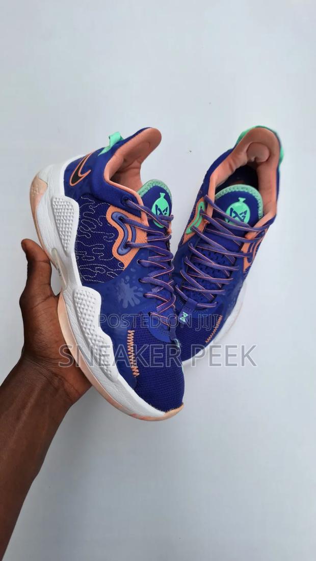 Basketball Shoes [Pg 5 ] - thumbnail 3
