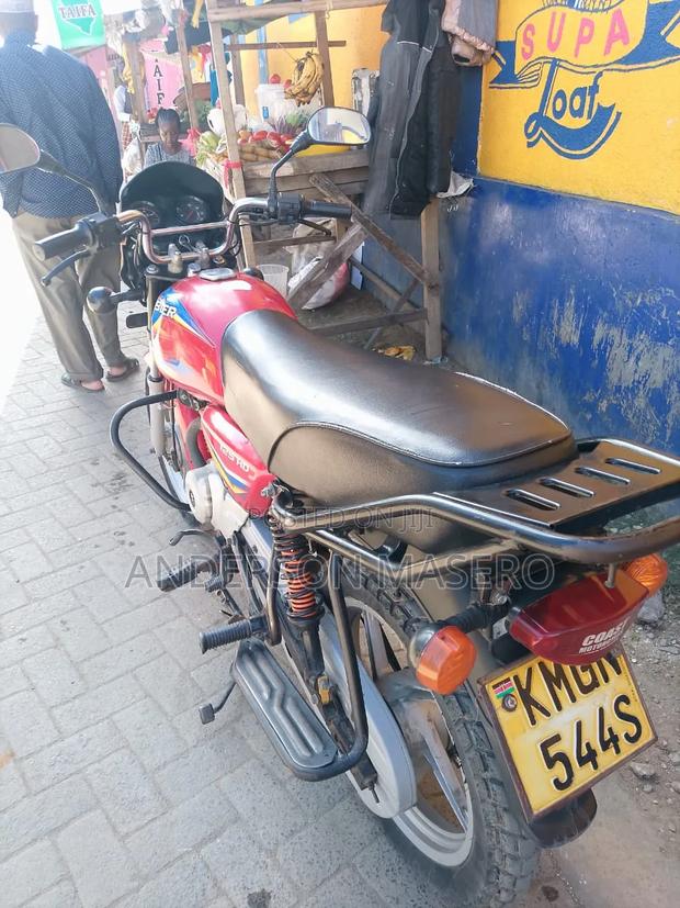 Bajaj Boxer 125 2023 Red