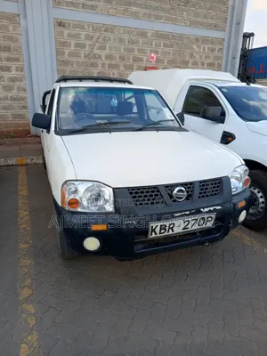 Nissan Pick-Up 2015 White