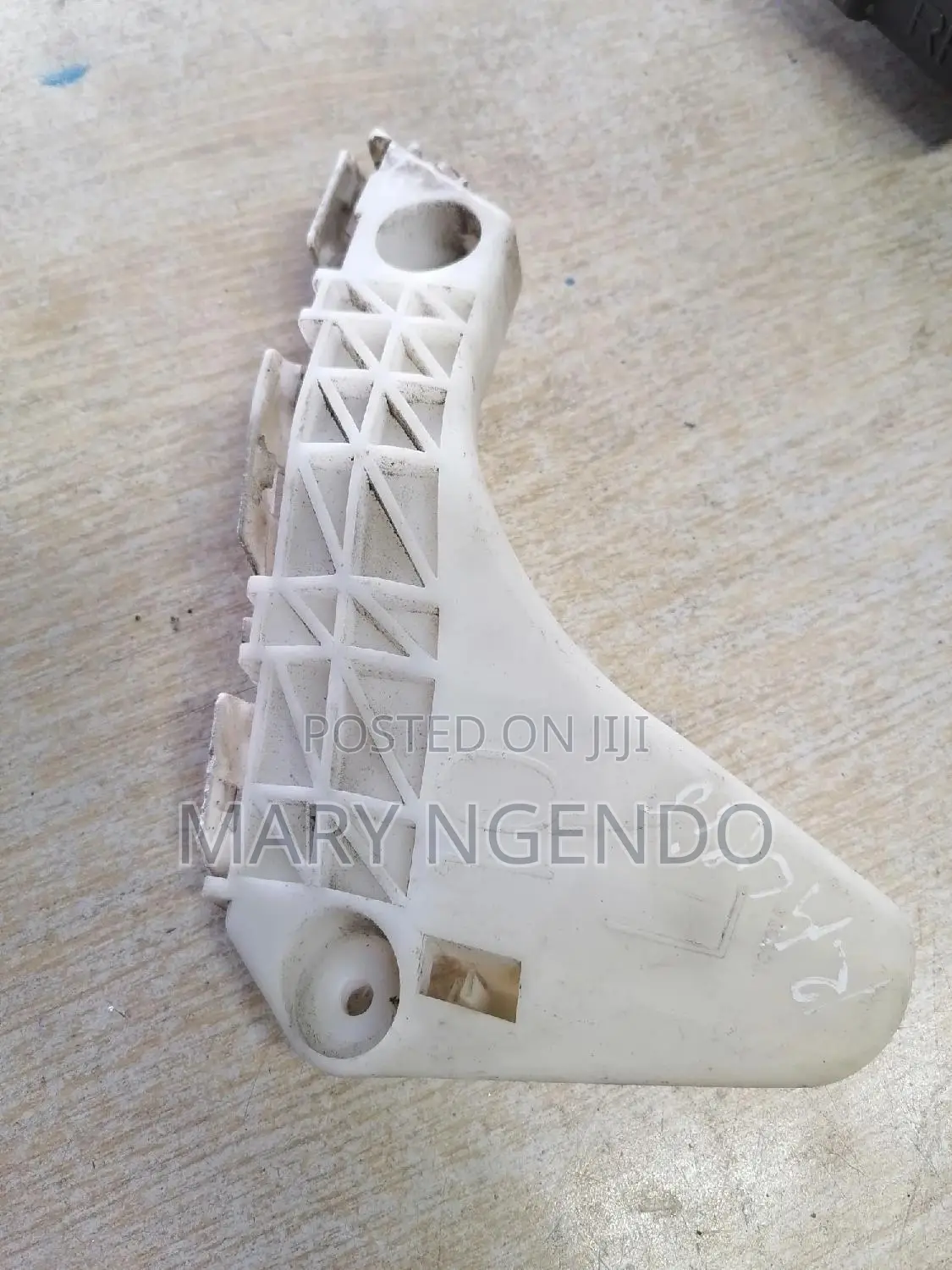 Front Bumper Slide For Toyota Ractis 2008-2010