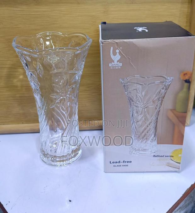 *Glass Vase Square Ice Texture Heavy Clear - main view