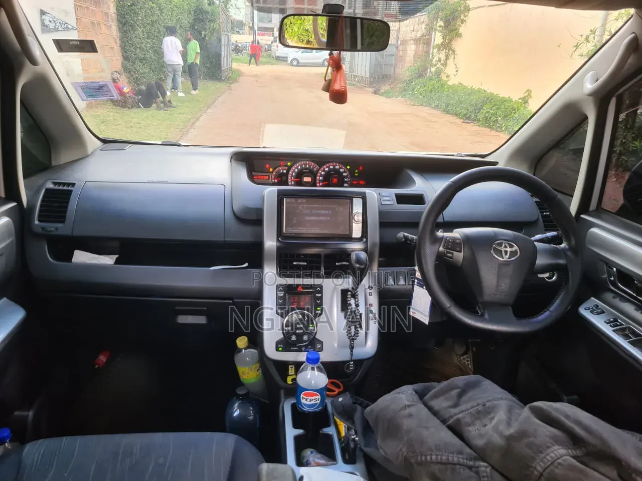 Toyota Voxy 2012 White