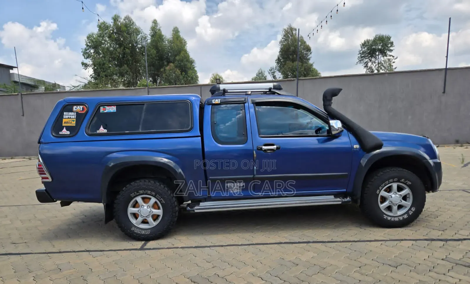 Isuzu D-MAX 2009 Blue
