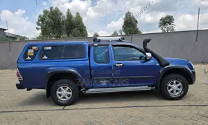 Isuzu D-MAX 2009 Blue