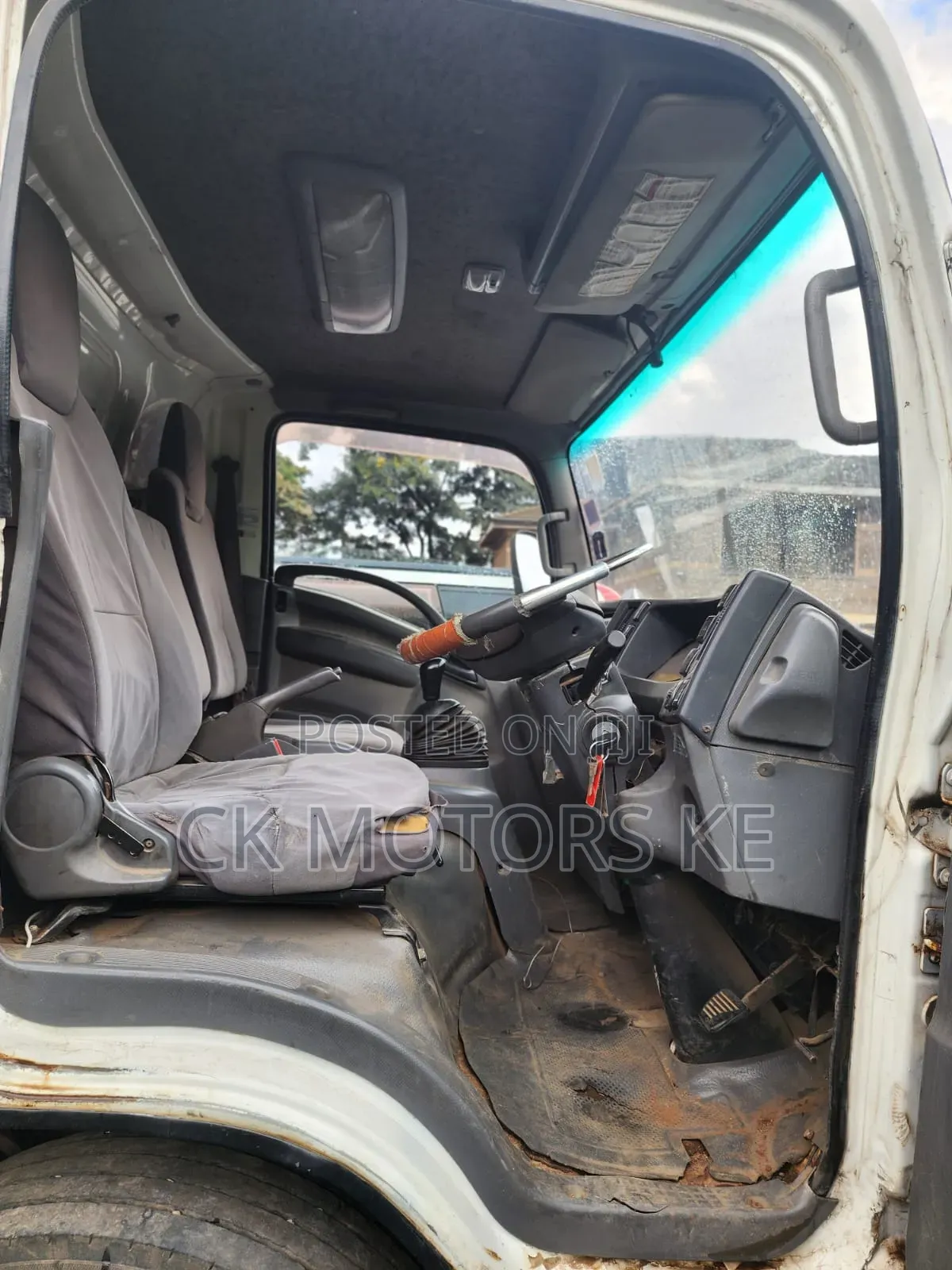 Isuzu NQR 2011 Silver