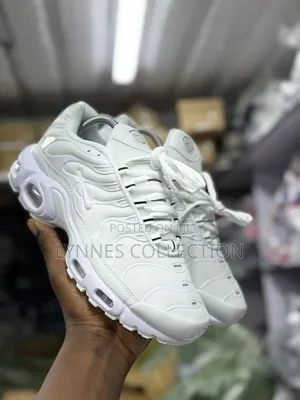Tn White Streetwear Sneakers