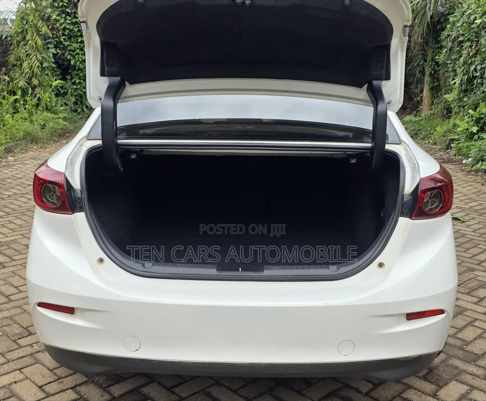 Mazda Axela 2015 White