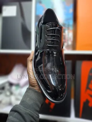 Men’S Black Wetlook Official Shoes