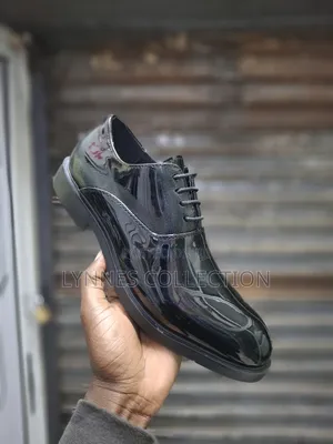 Men’S Black Wetlook Official Shoes