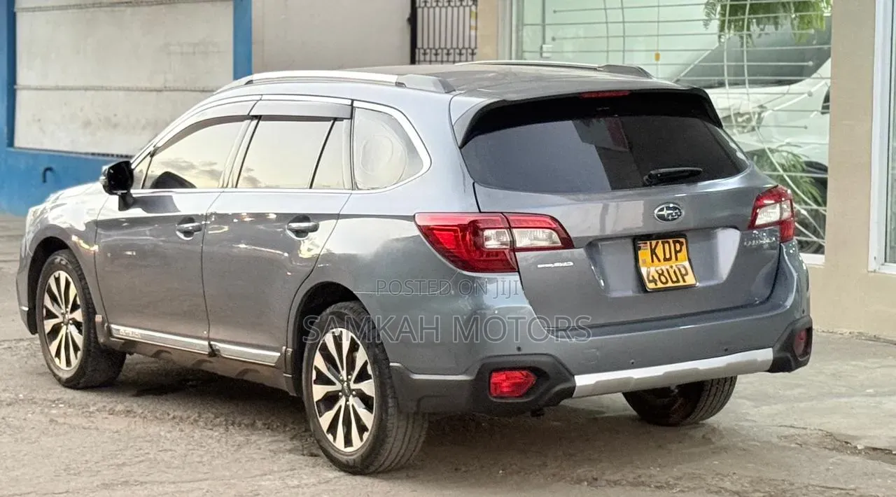 Subaru Outback 2017 Gray