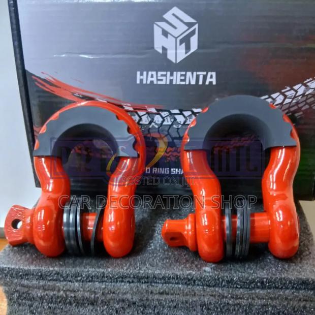 D Shackles Designed for Vehicle Recovery