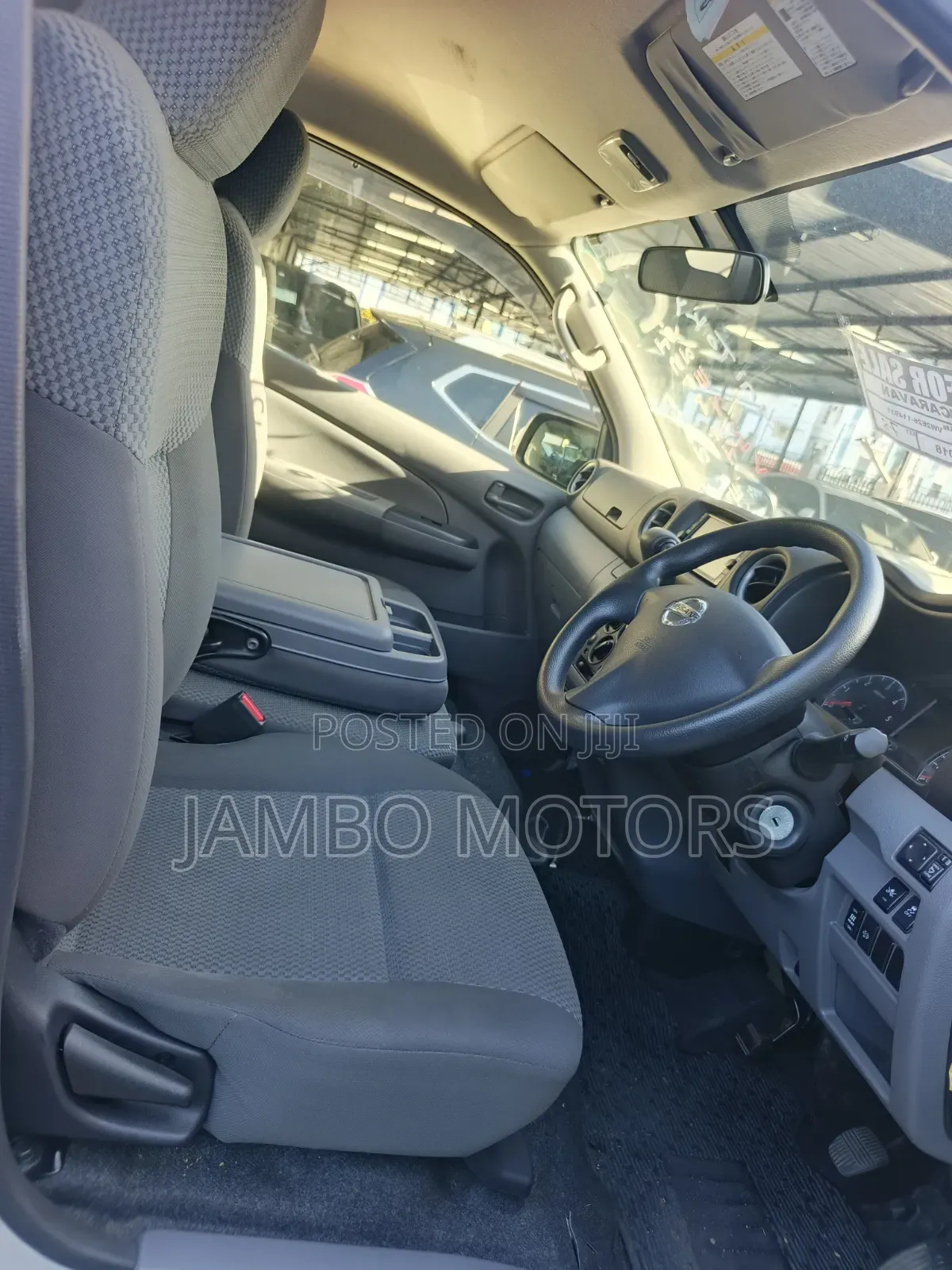 Nissan Caravan (Urvan) 2020 Silver