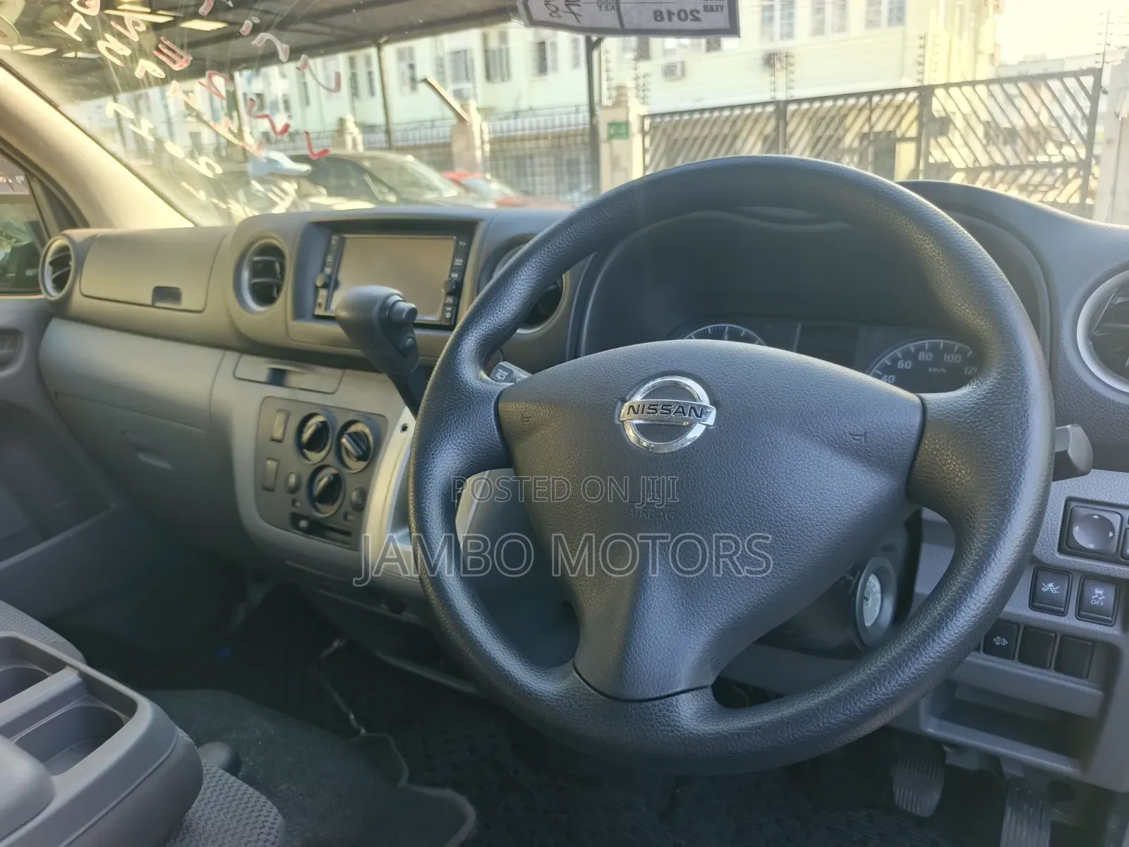 Nissan Caravan (Urvan) 2020 Silver