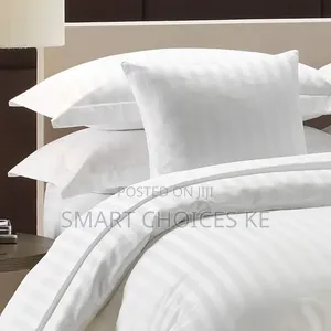 White Duvet Cover Set With Two Pillowcase and Flat Bedsheets
