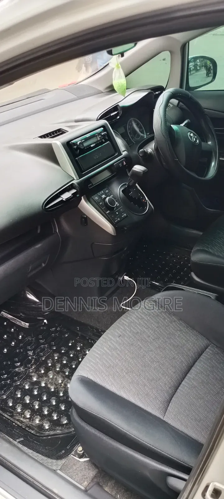 Toyota Wish 2013 White