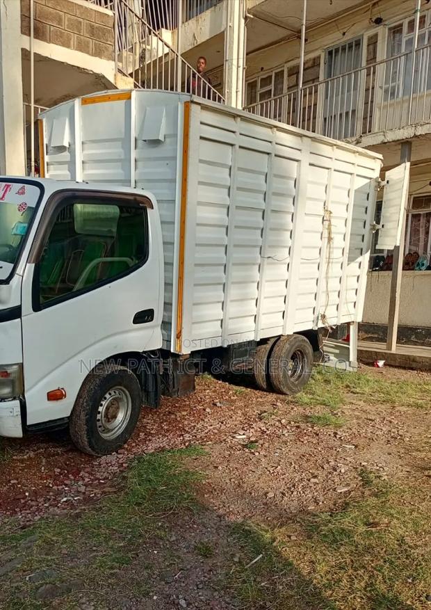 Toyota Dyna Diesel Double Tyre
