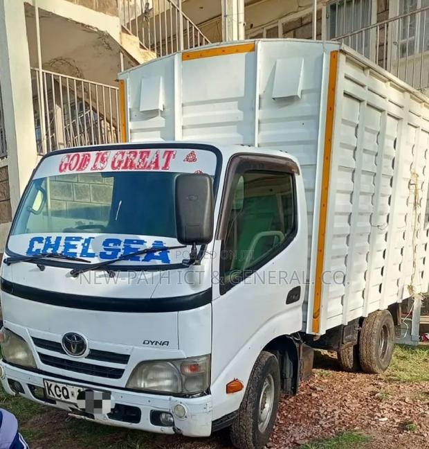 Toyota Dyna Diesel Double Tyre - thumbnail 5