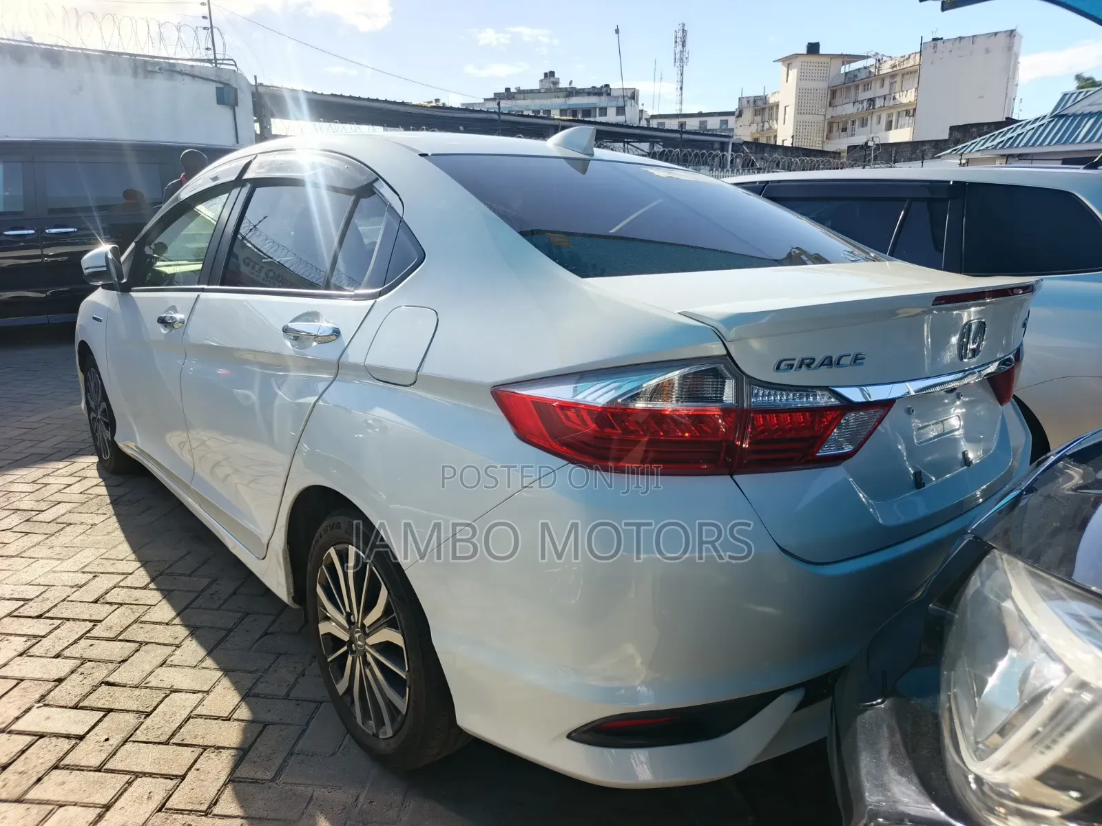 Honda Grace 1.5 Hybrid FWD 2019 White