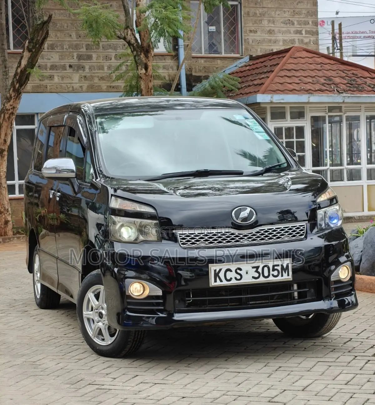 Toyota Voxy 2011 Black