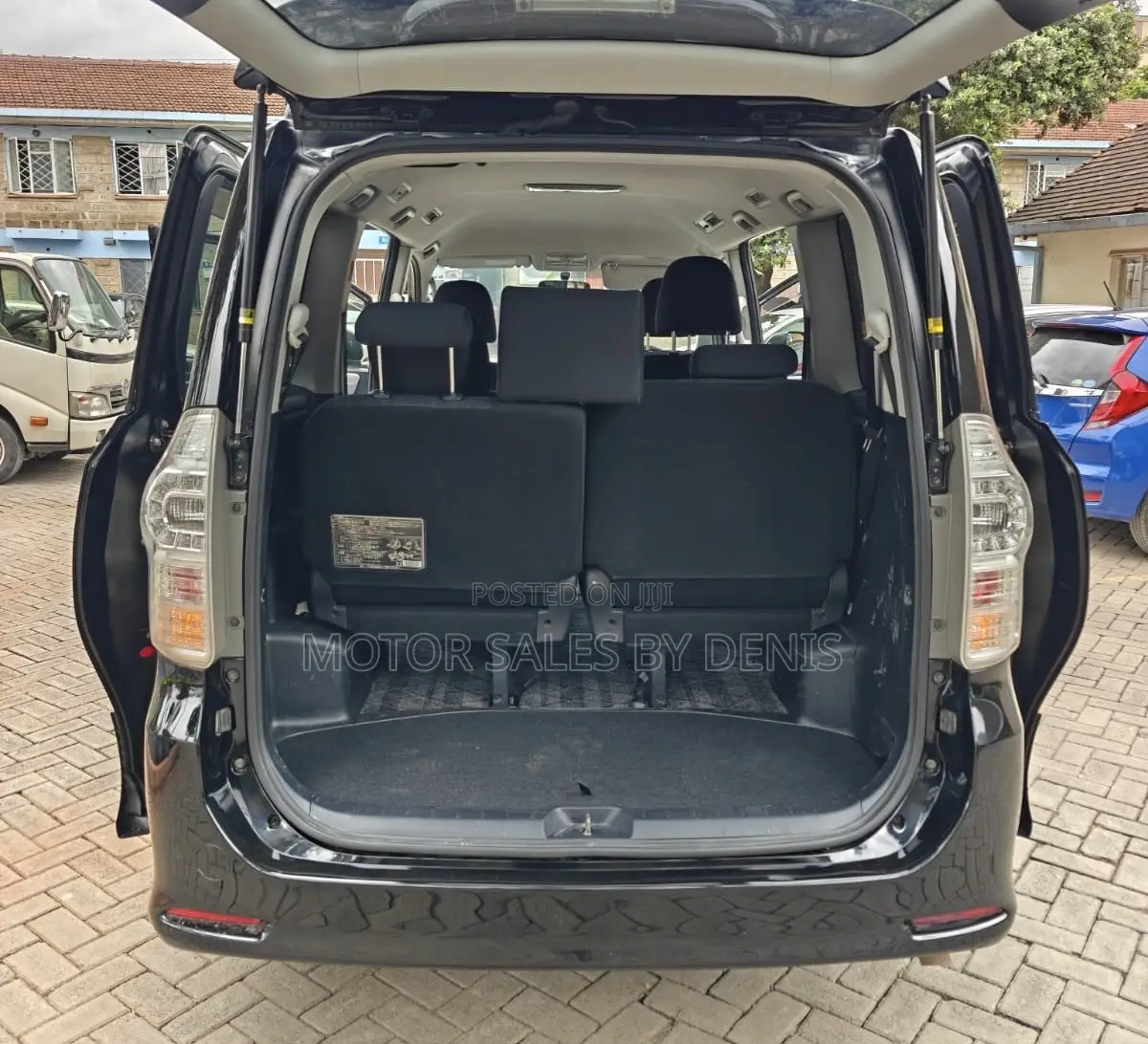 Toyota Voxy 2011 Black