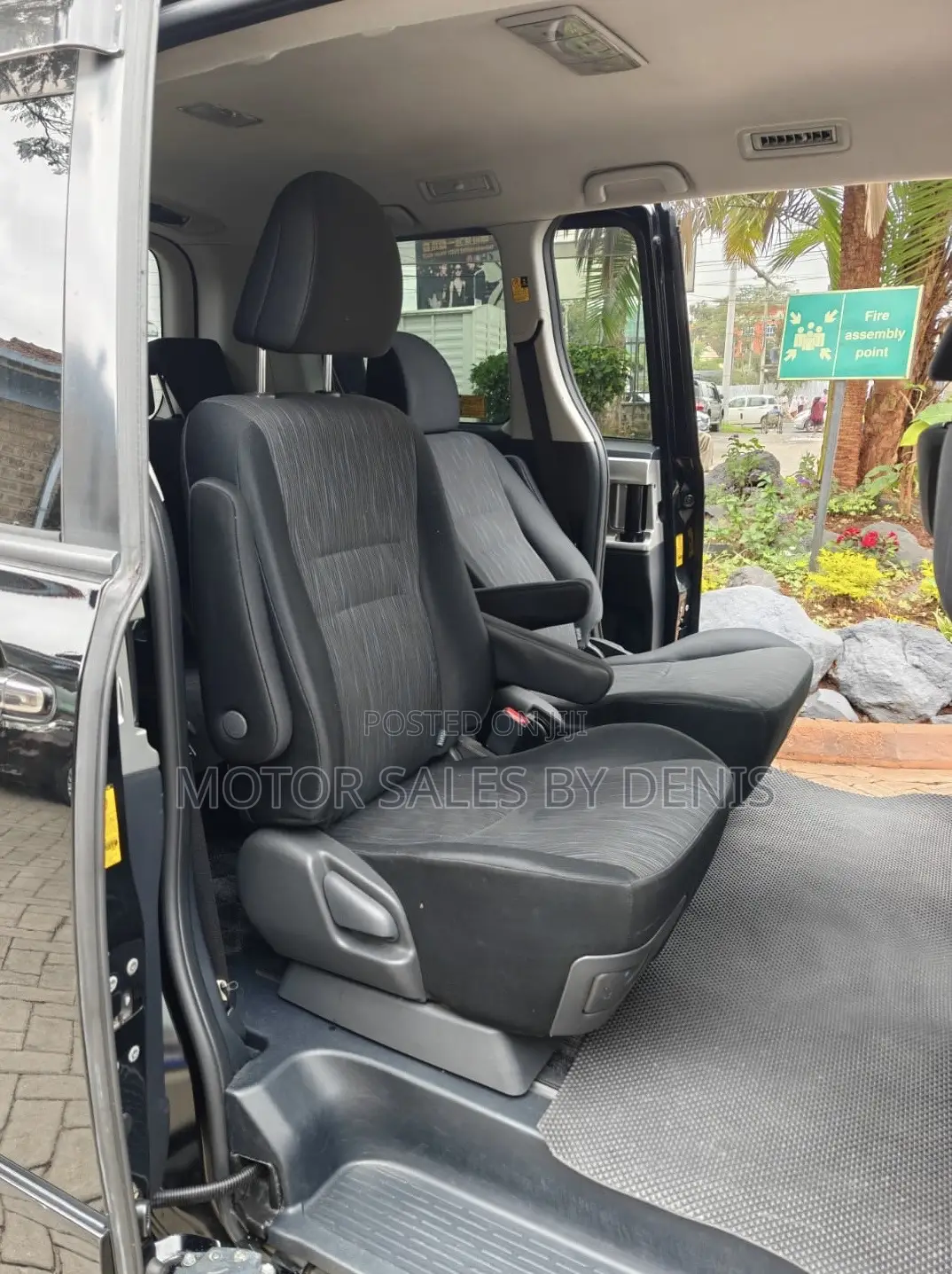 Toyota Voxy 2011 Black