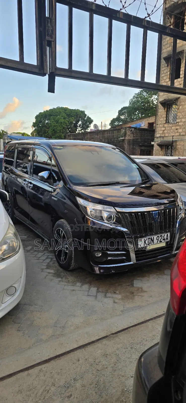 Toyota Esquire 2016 Black