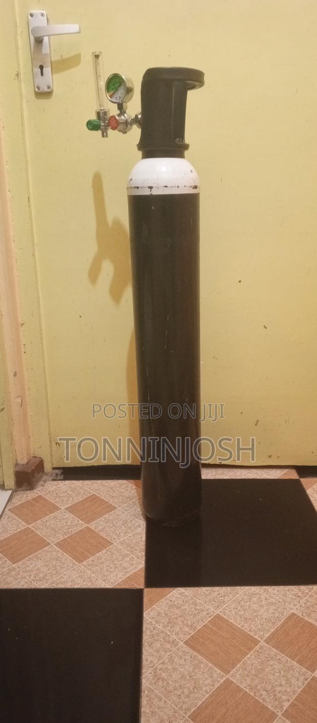 Complete Oxygen Cylinder - main view