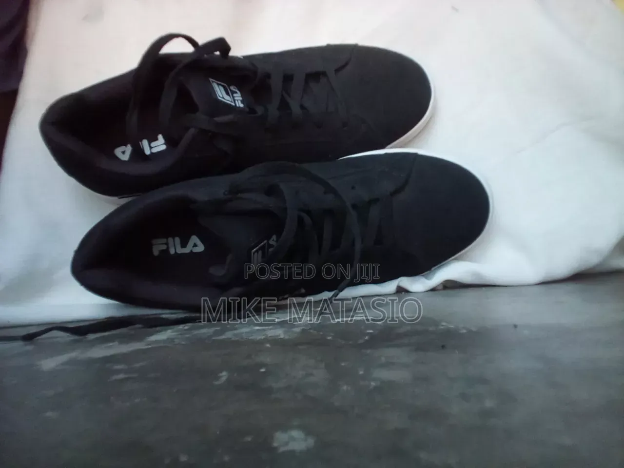 Black Fila Shoes