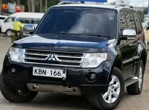 Mitsubishi Pajero 2010 Black