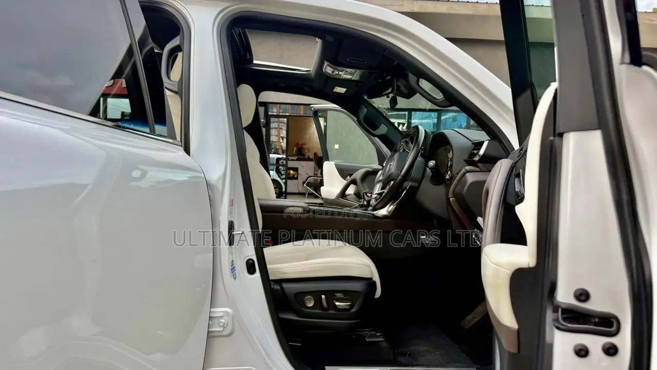 Lexus LX 600 2022 Pearl