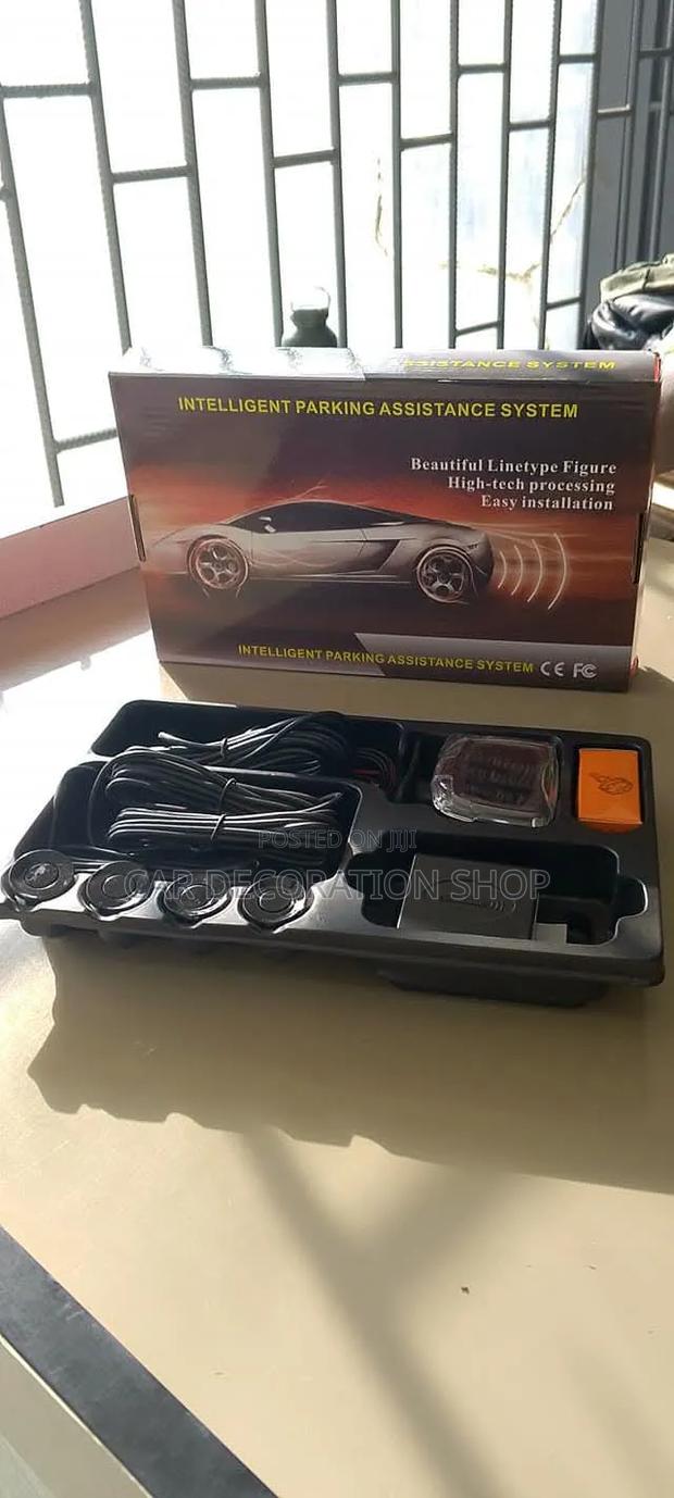 4 Sensor Car Parking Backup System Detect Obstacles Up to 2.5m Away