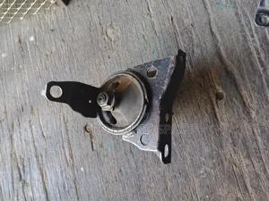Toyota 100/91 Engine Mount