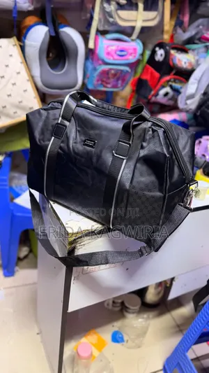 New Stylish Duffle Bag