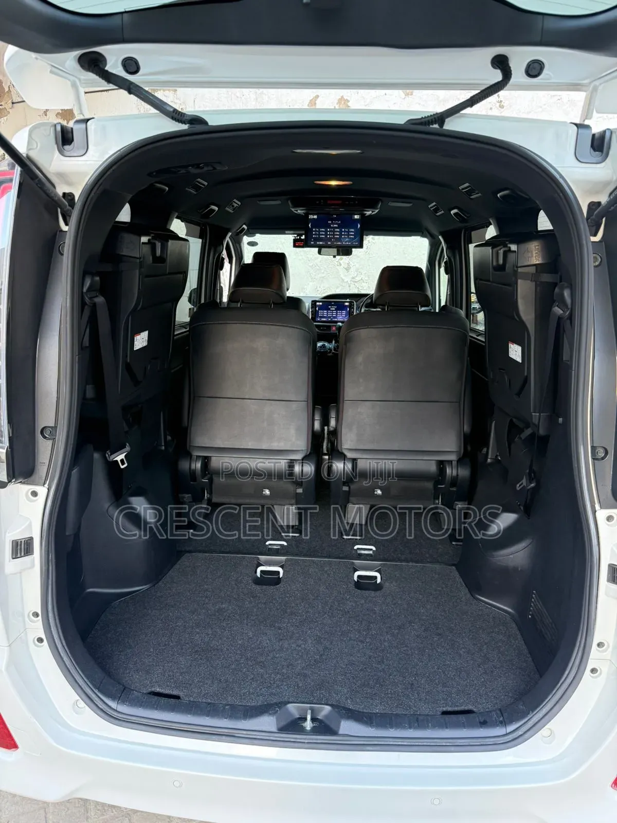 Toyota Noah 2019 White