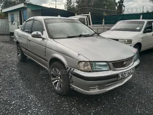 Nissan Sunny 2003 Silver