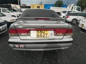 Nissan Sunny 2003 Silver