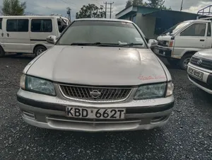 Nissan Sunny 2003 Silver