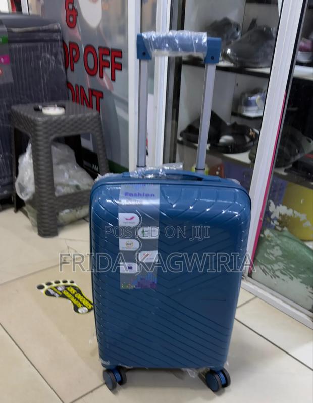 Small Size Rubber Suitcase
Height 48cm
