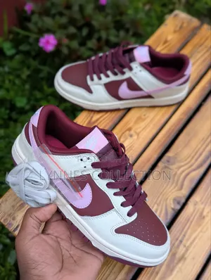 Nike Sb Dunk Valentines Sneakers - Red Pink Love Edition Street Shoes.