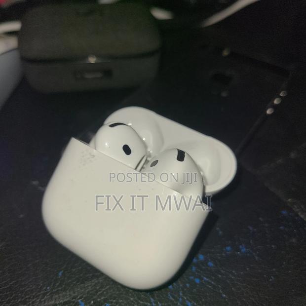 Airpods 4 Anc - main view