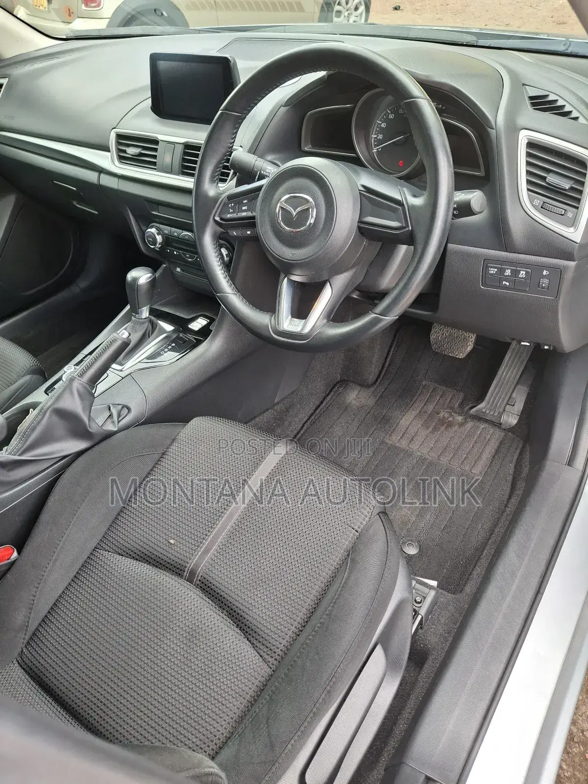 Mazda Axela 2019 Silver