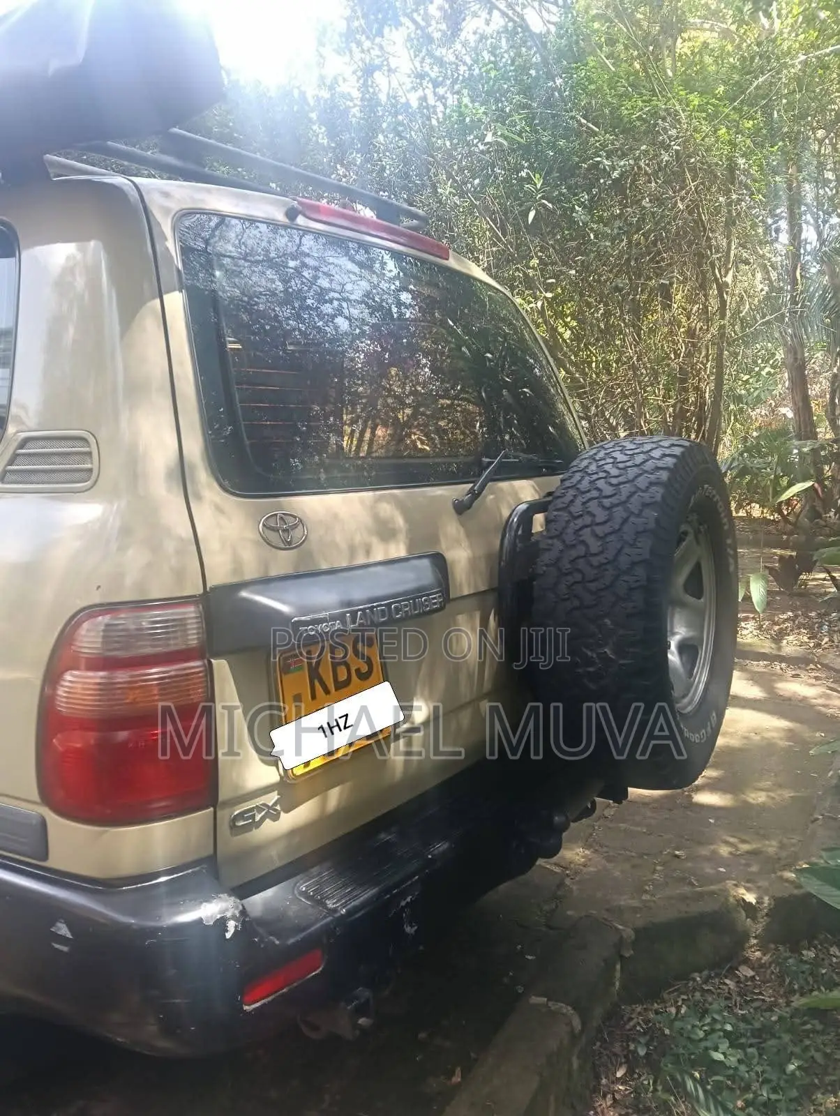 Toyota Land Cruiser 2005 White
