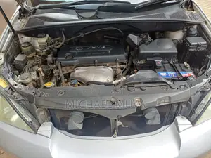 Toyota Harrier 2.4 2010 Silver