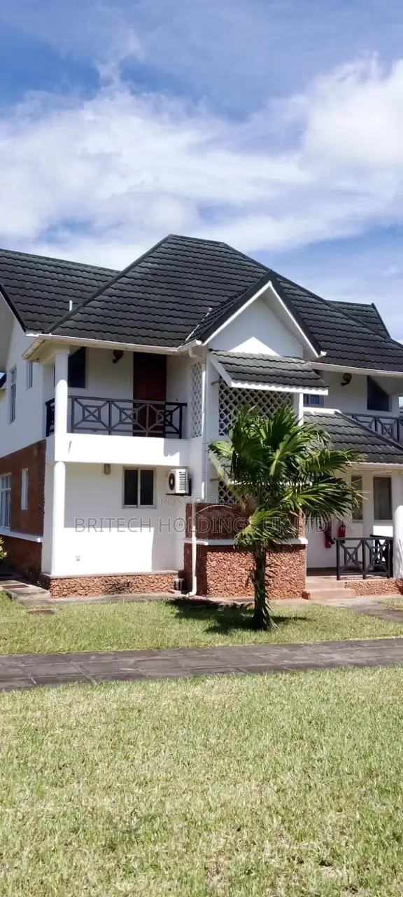 Furnished 3bdrm Villa in Blue Waters Resort for sale