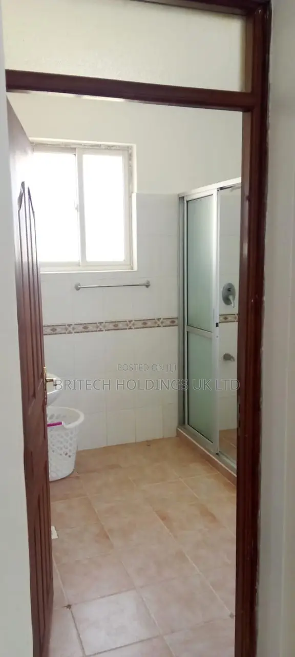 Furnished 3bdrm Villa in Blue Waters Resort for sale