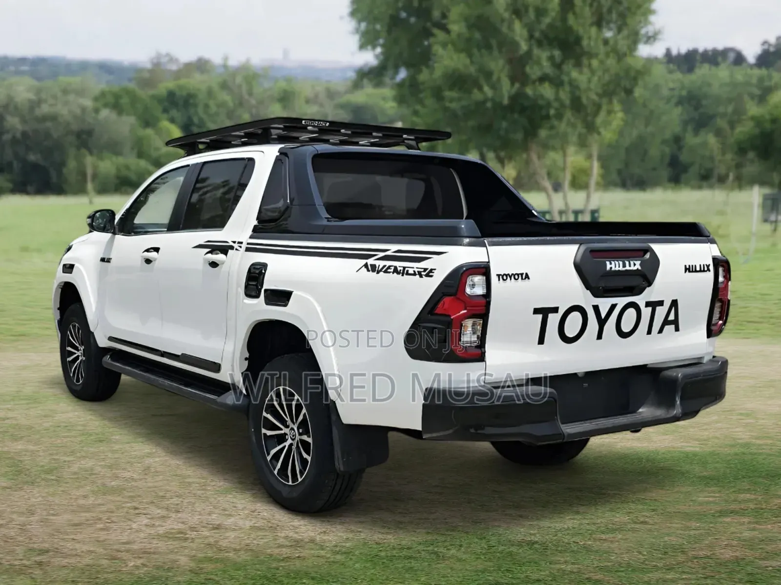 Toyota Hilux 2021 White