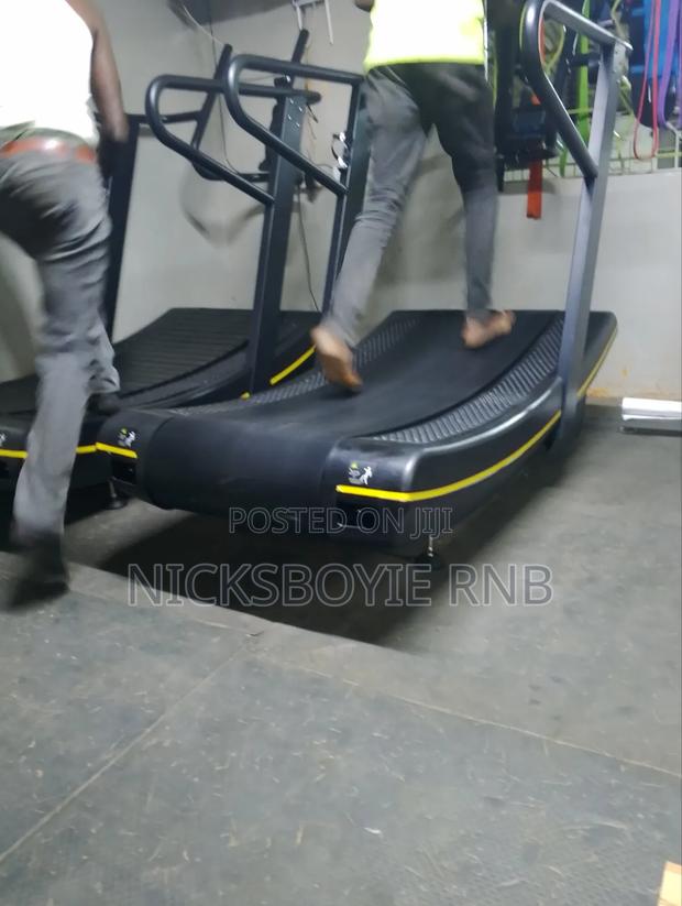 Commercial Treadmill + Free Bars+ Weights 219/Kg - thumbnail 7