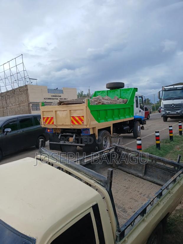 Isuzu Tipper - thumbnail 3