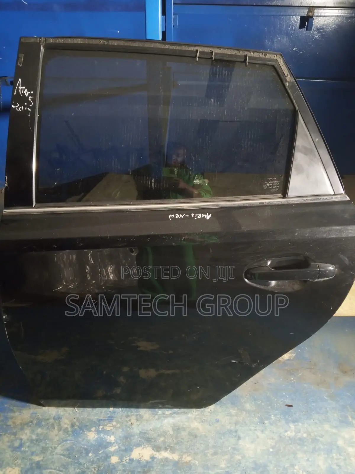 Toyota Aurise 2016 Door